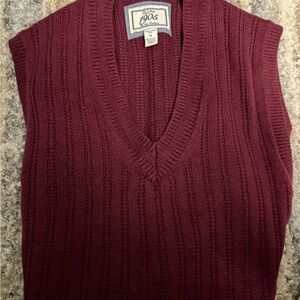 Jos. A. Bank Men's Ribbed V-Neck Sweater Vest in Wine